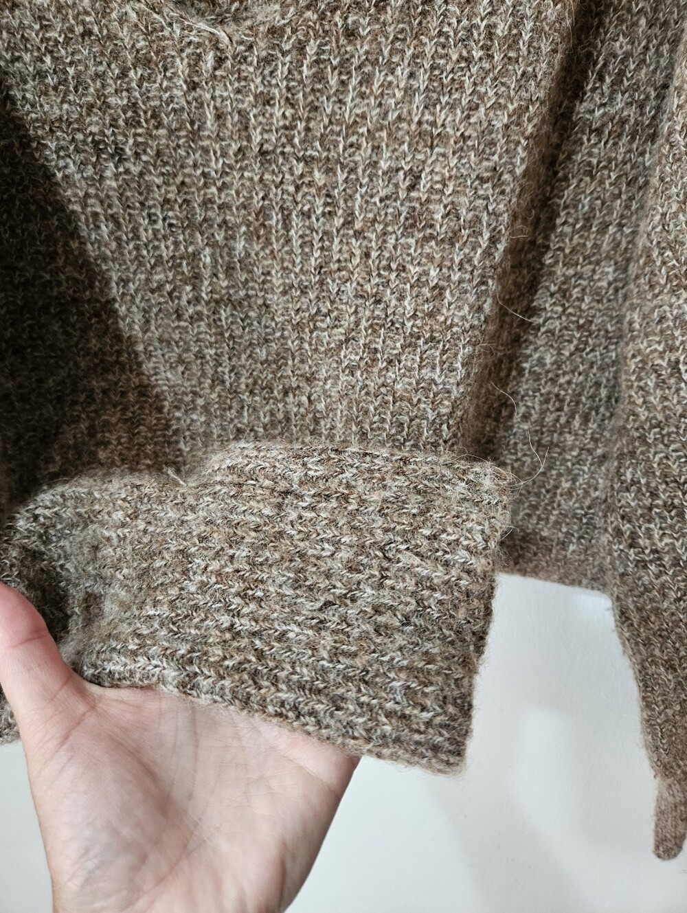 Aritzia babaton Tessin sweater M Alpaca Wool Luxurious - Picture 9 of 13